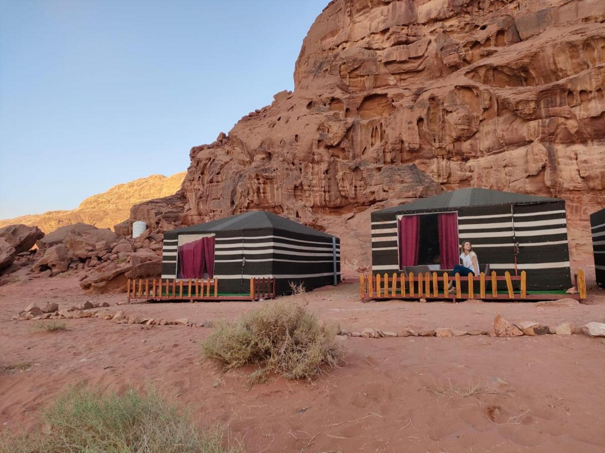 Wadi Rum Moon Light Camp ภายนอก รูปภาพ