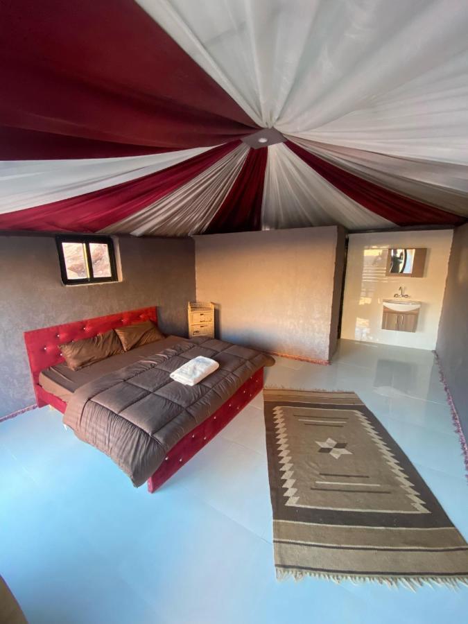 Wadi Rum Moon Light Camp ภายนอก รูปภาพ